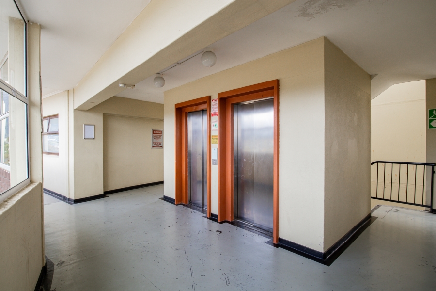 To Let 2 Bedroom Property for Rent in Claremont Western Cape